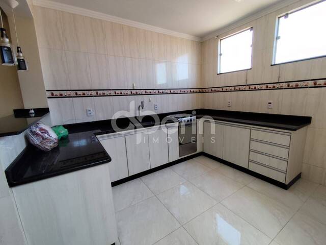 #102 - Casa para Venda em São Carlos - SP