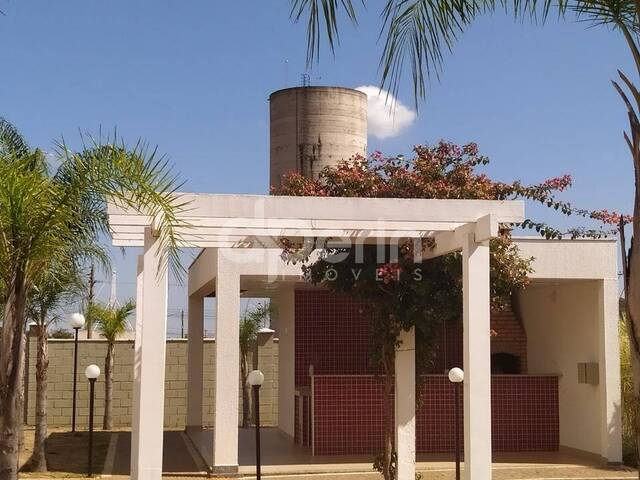 #105 - Casa para Venda em São Carlos - SP - 3