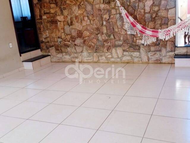 #146 - Casa para Venda em São Carlos - SP