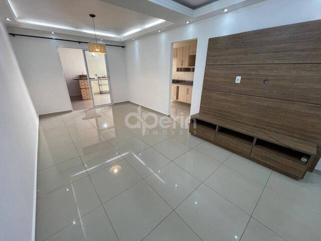 #169 - Casa para Venda em São Carlos - SP