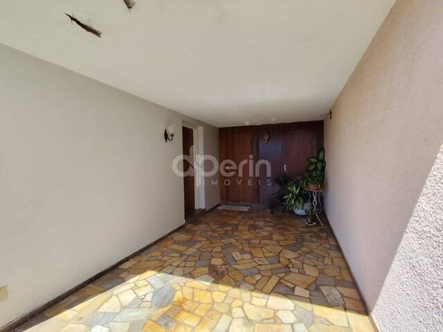 #228 - Casa para Venda em São Carlos - SP