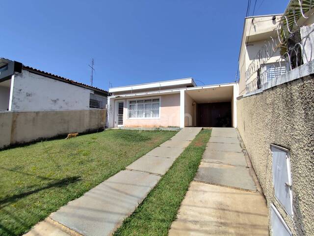 #228 - Casa para Venda em São Carlos - SP