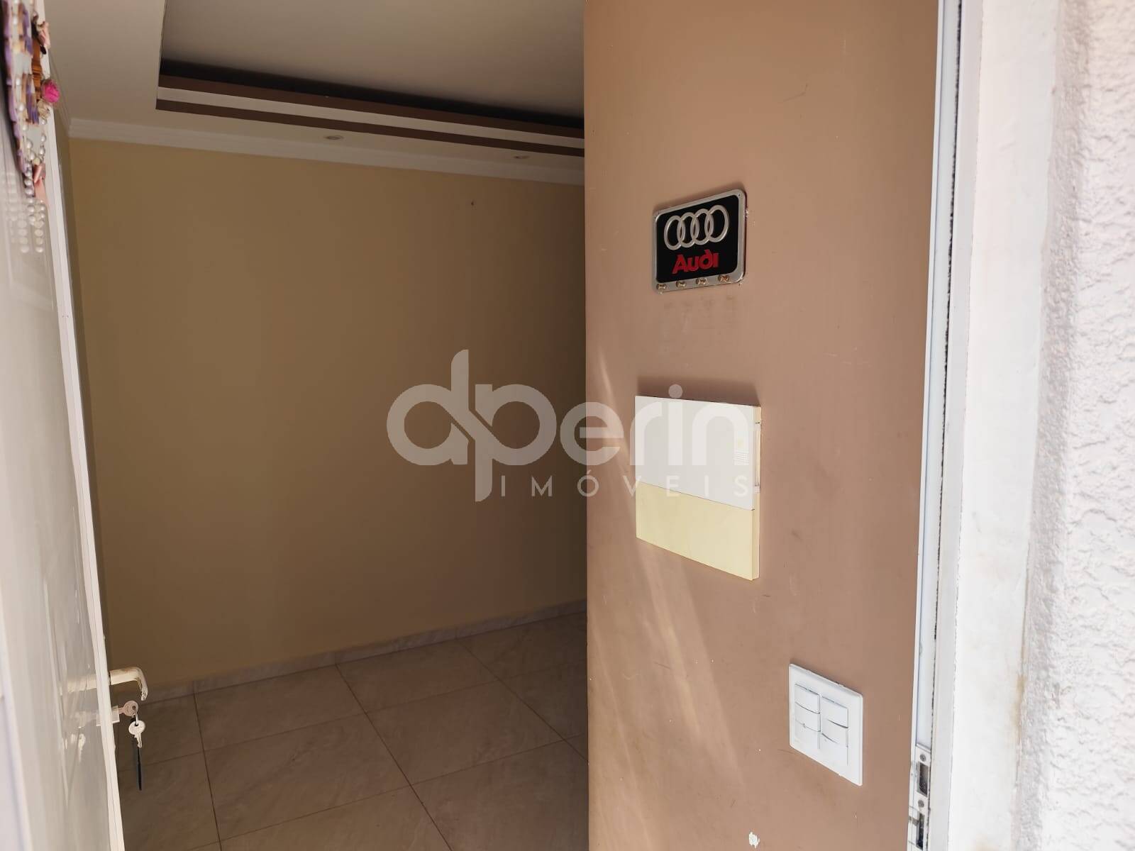 Casa à venda com 3 quartos, 100m² - Foto 4