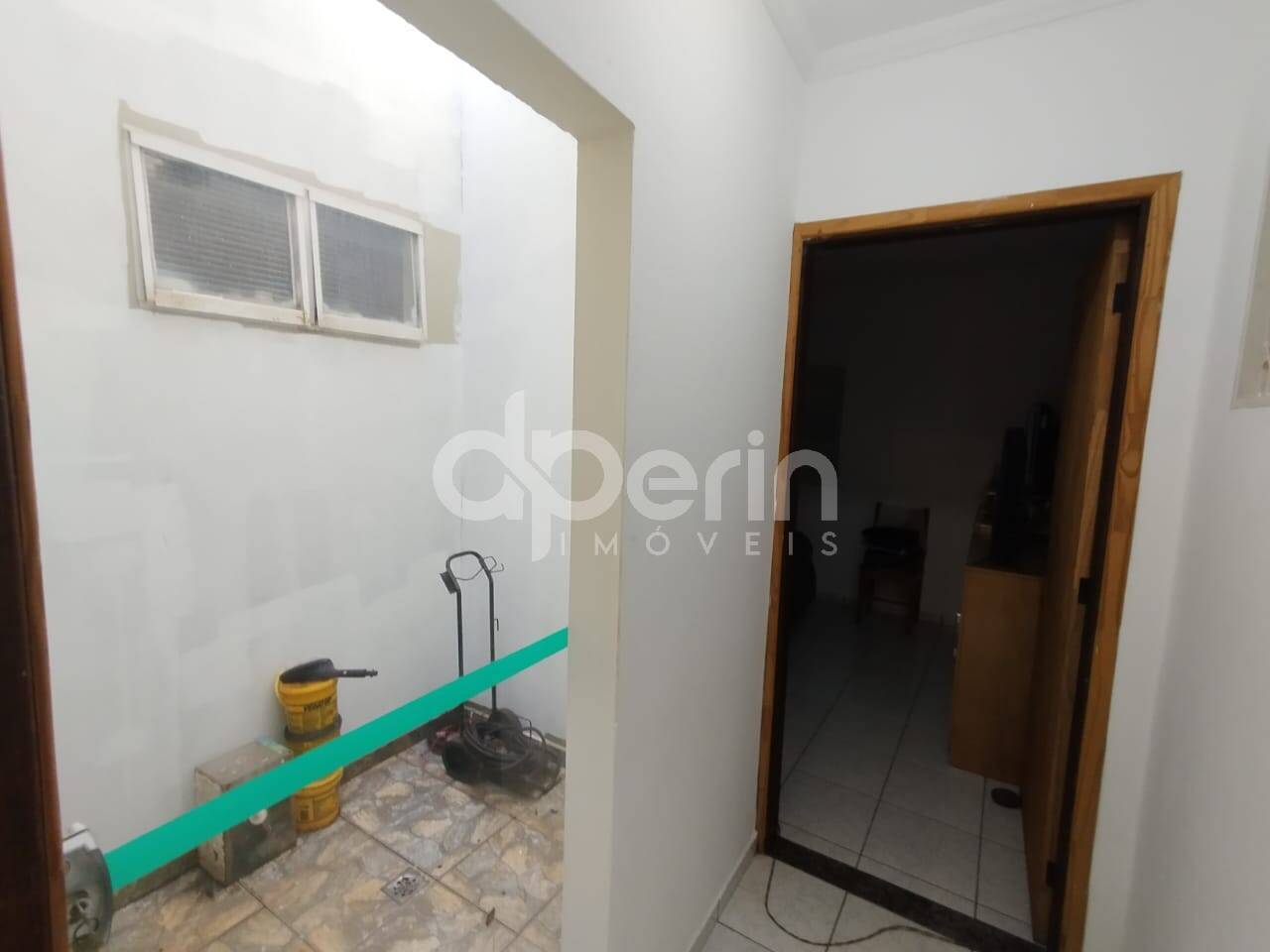 Casa à venda com 2 quartos, 63m² - Foto 9