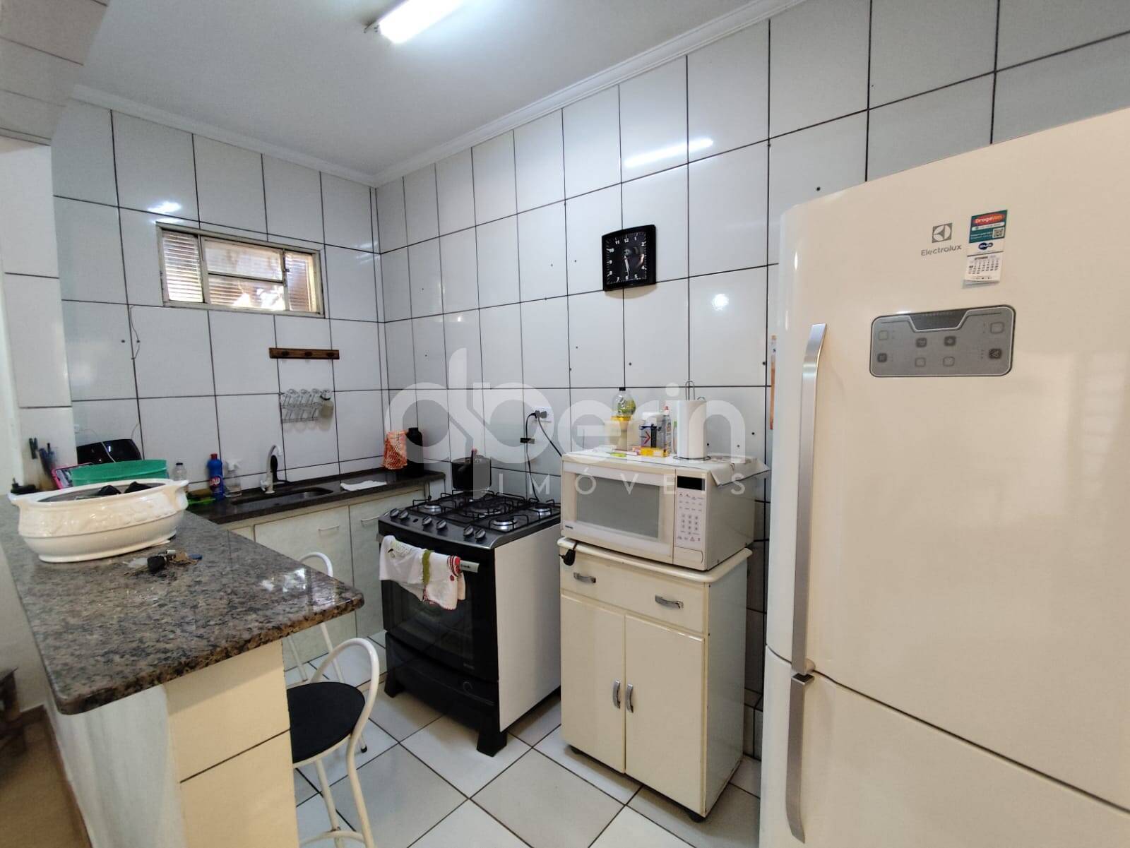 Casa à venda com 2 quartos, 63m² - Foto 5