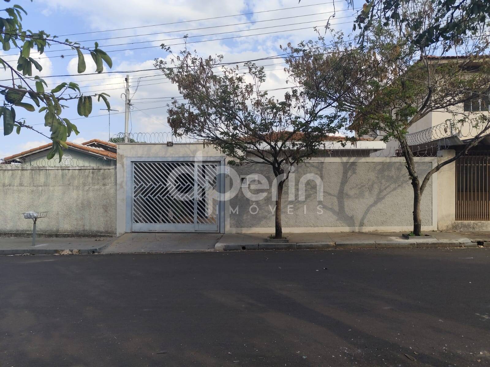 Casa, 3 quartos, 200 m² - Foto 1
