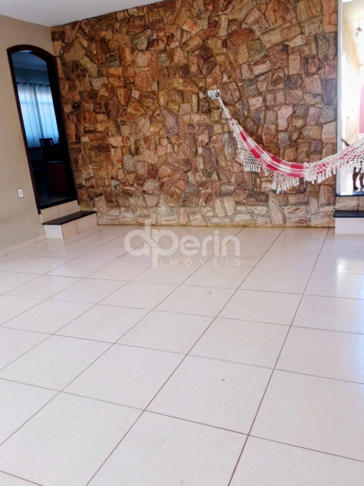 Casa, 3 quartos, 142 m² - Foto 2