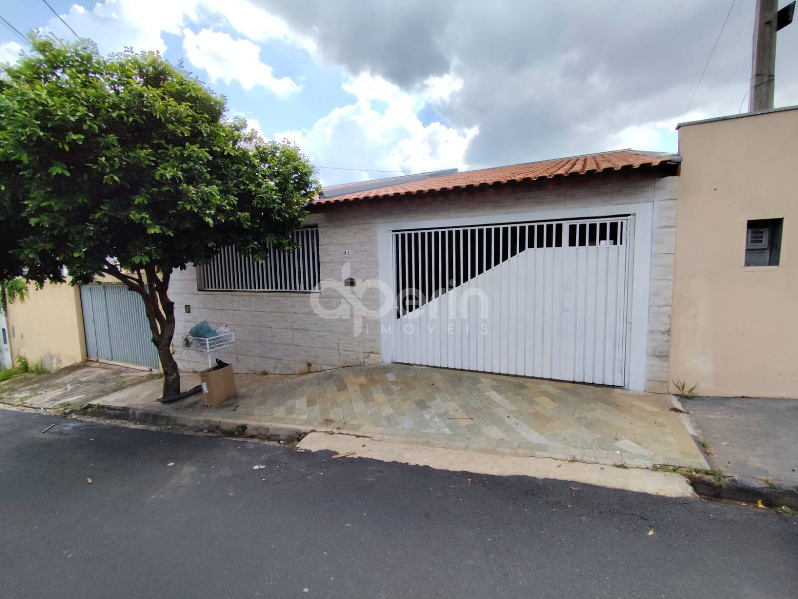 Casa, 3 quartos, 172 m² - Foto 1