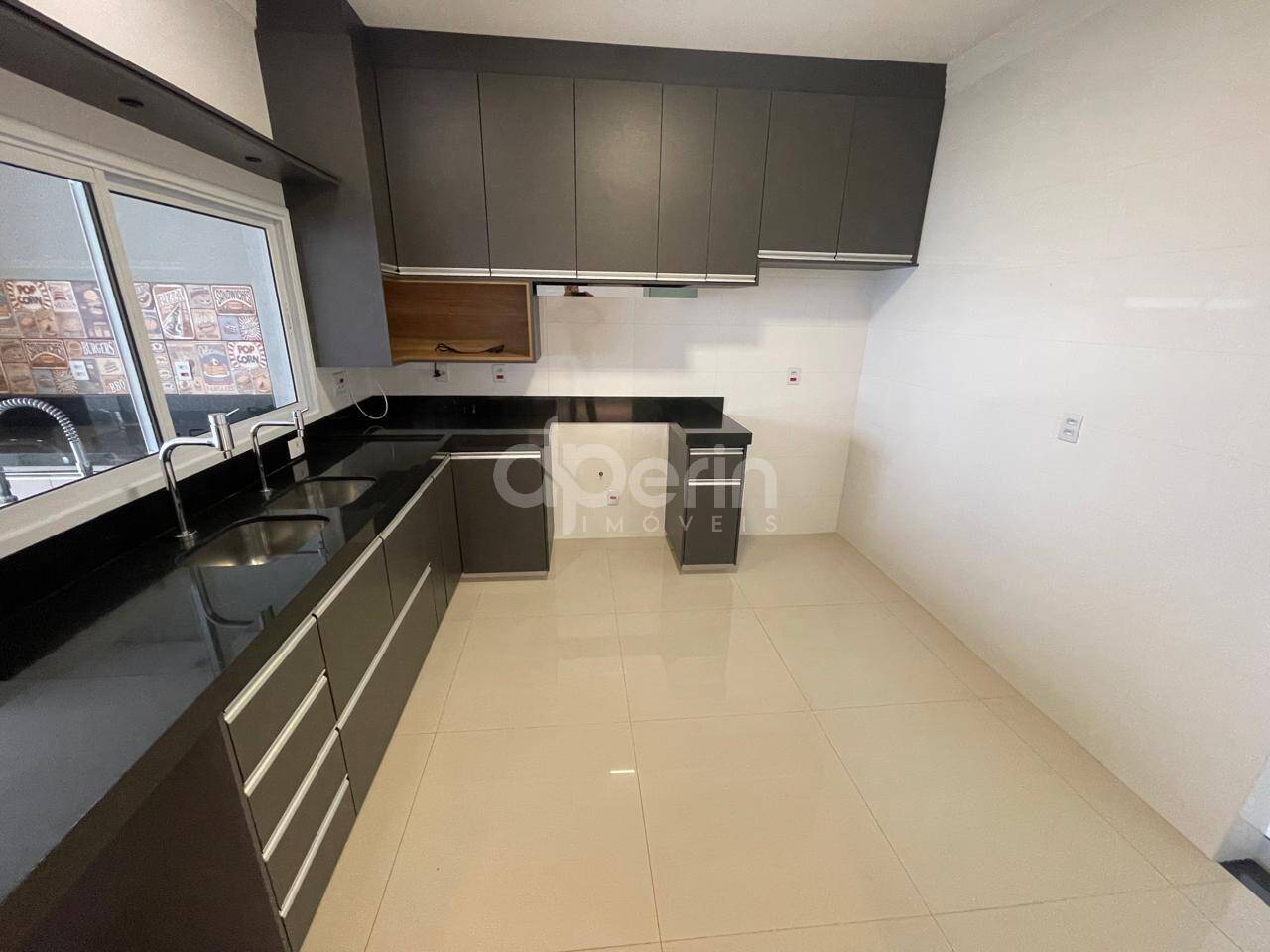Casa, 4 quartos, 265 m² - Foto 8
